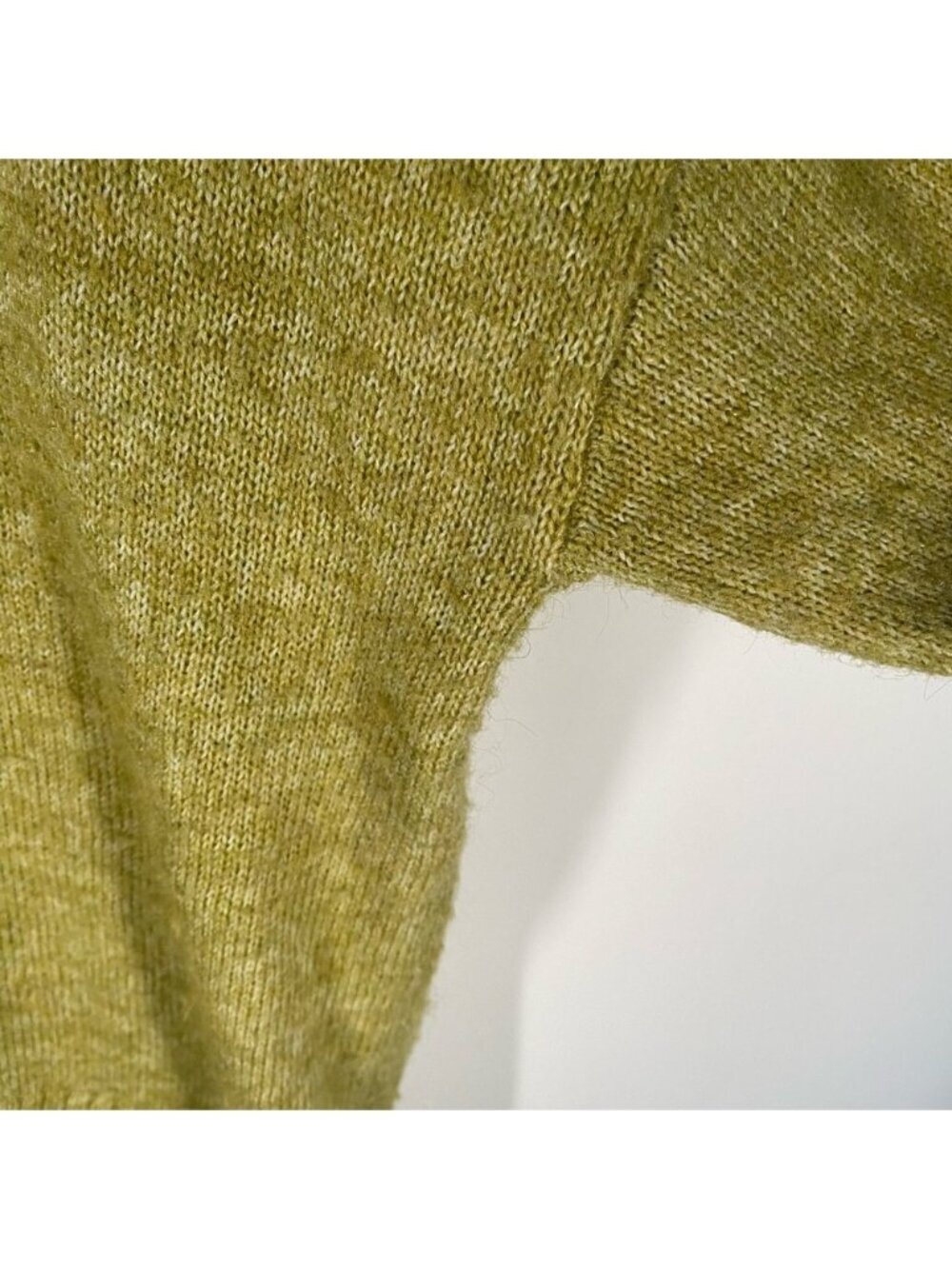 Old Navy Small Olive Green Women's Sweater - Picture 5 of 9
